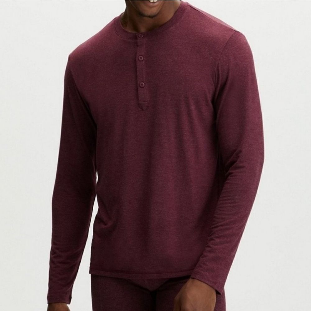 Fabletics Men's Restoreknit Burgundy Long Sleeve Henley Pullover Tee